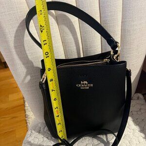 Black Coach Mollie Bucket Crossbody Shoulder Bucket Genuine Leather Bag